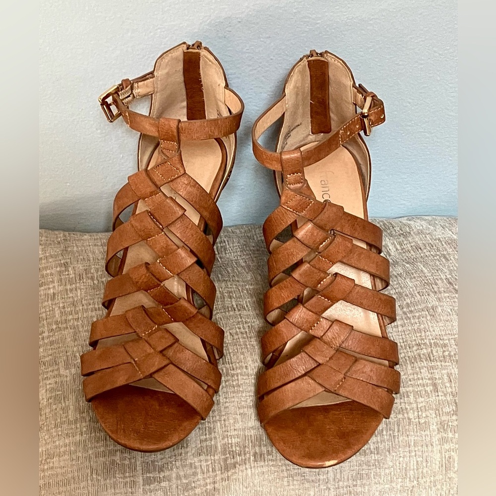 Brown strappy sandals size 7